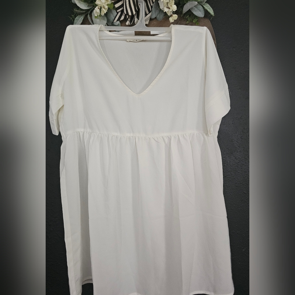 ZENANA Flowing White Top - Picture 6 of 6